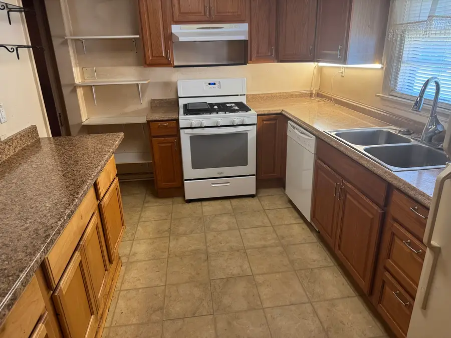 Address Withheld By Seller, Rantoul, IL 61866 - Image #2