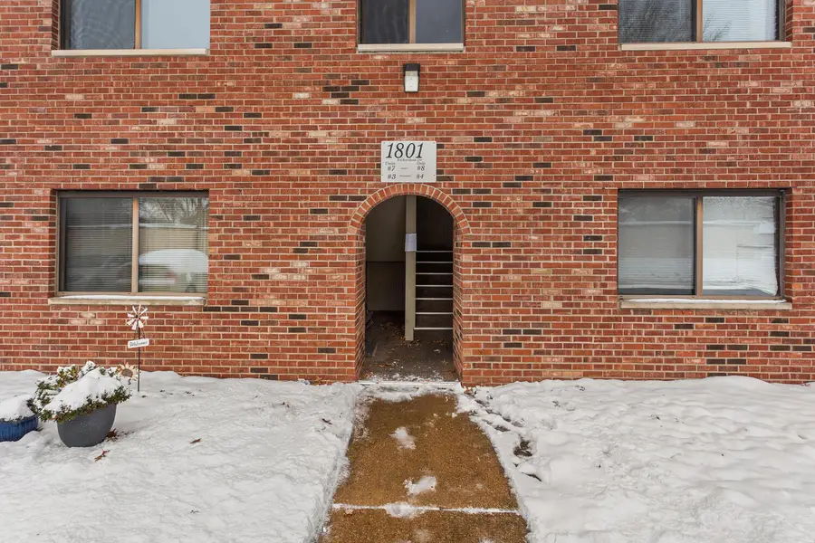 1801 Richardson Drive #7, Urbana, IL 61802 - Image #3