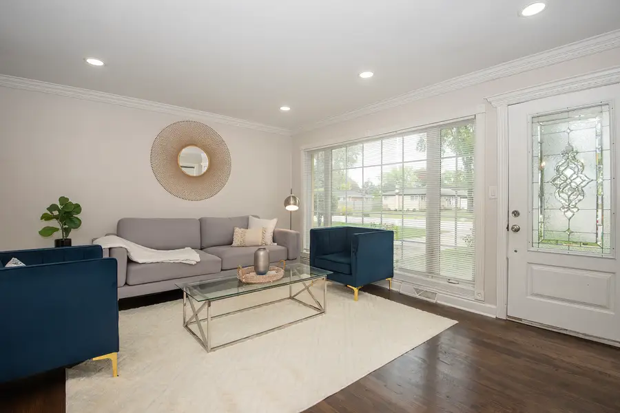 216 Flora Avenue, Glenview, IL 60025 - Image #3