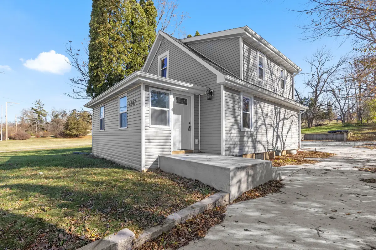 7207 Forest Hills Road, Loves Park, IL 61111 - Image #1