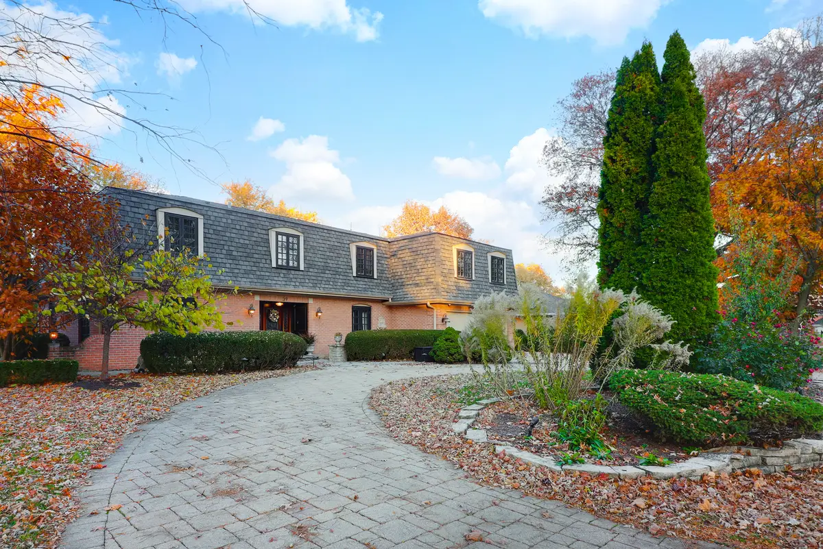 39 Mockingbird Lane, Oak Brook, IL 60523 - Image #1