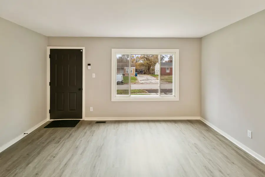 21704 Clyde Avenue, Sauk Village, IL 60411 - Image #2