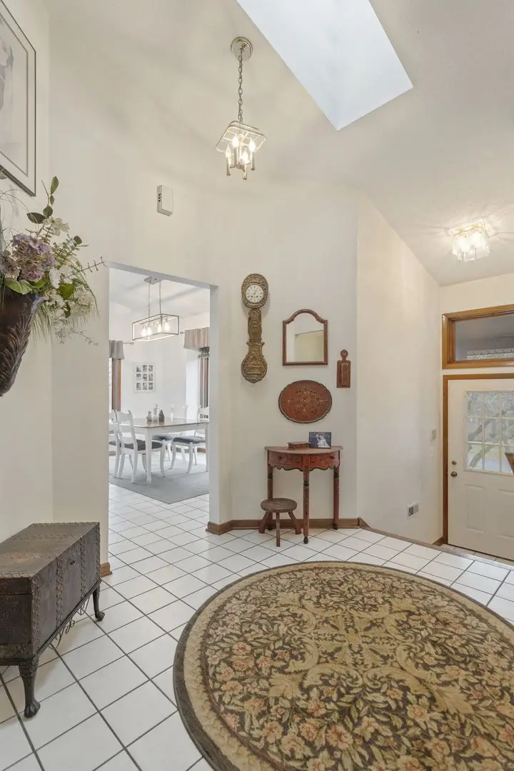 1042 Braemoor Drive #1042B, Downers Grove, IL 60515 - Image #2