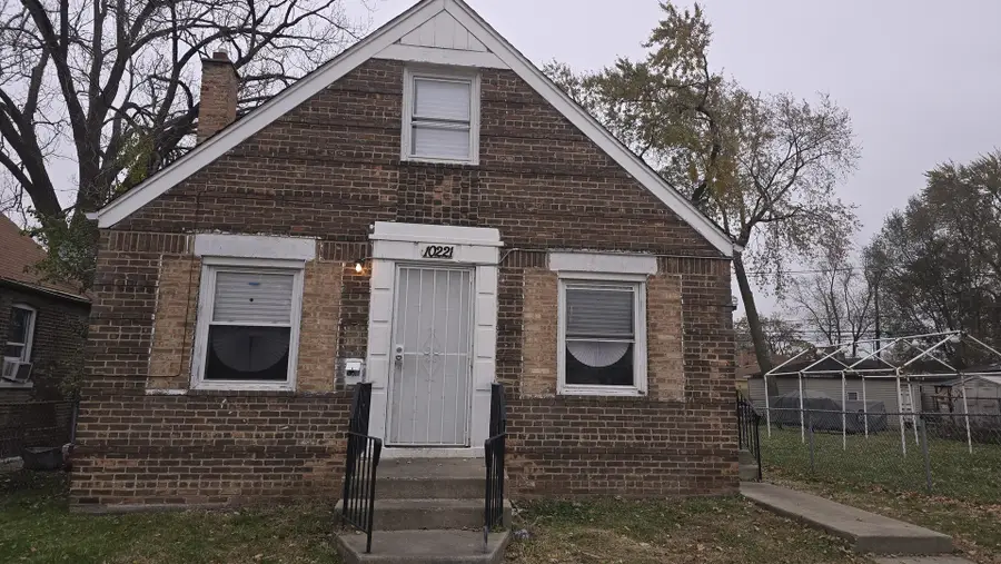 10221 S Hoxie Avenue, Chicago, IL 60617 - Image #2