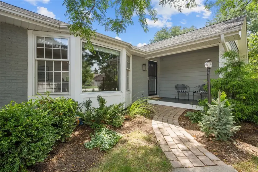 51 Burgess Road, Geneva, IL 60134 - Image #2