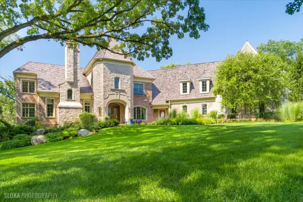 1 Rock Ridge Road, Barrington Hills, IL 60010