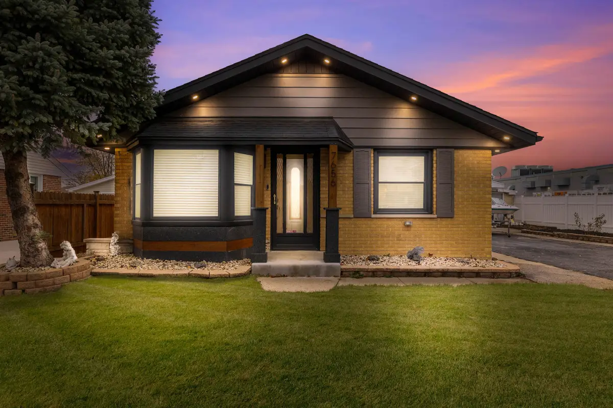 7656 W 80th Place, Bridgeview, IL 60455 - Image #1