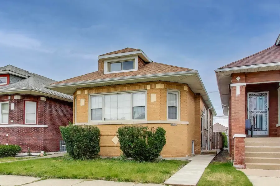 10229 S Calumet Avenue, Chicago, IL 60628 - Image #2