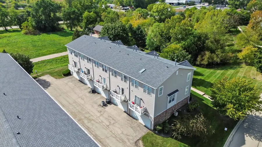 284 Holiday Lane, Hainesville, IL 60073 - Image #3