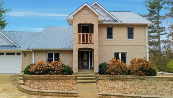 7231 S Lost Nation Road, Dixon, IL 61021