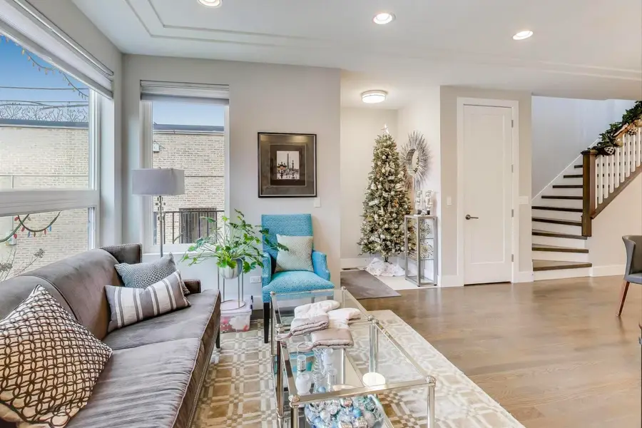 3943 N Francisco Avenue, Chicago, IL 60618 - Image #3