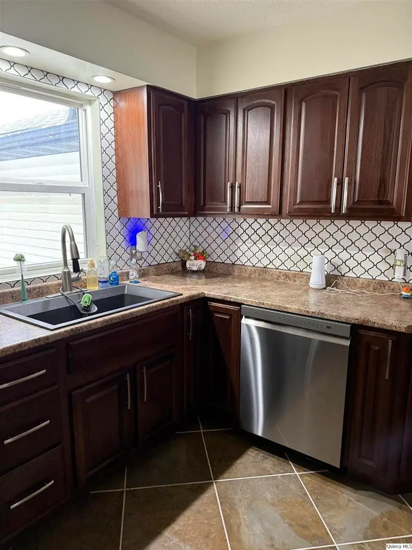 6410 Hickory Grove N., Quincy, IL 62305 - Image #2