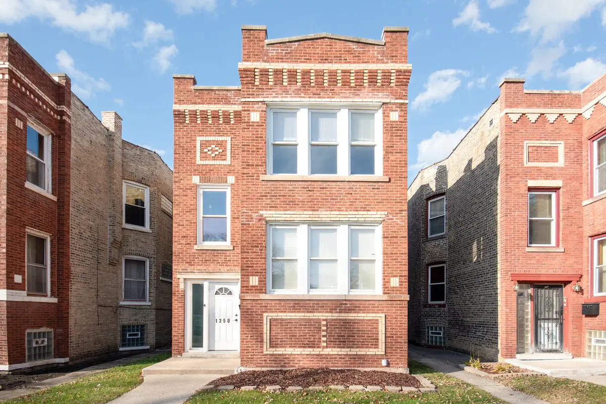 1250 N Monitor Avenue, Chicago, IL 60651 - Image #1