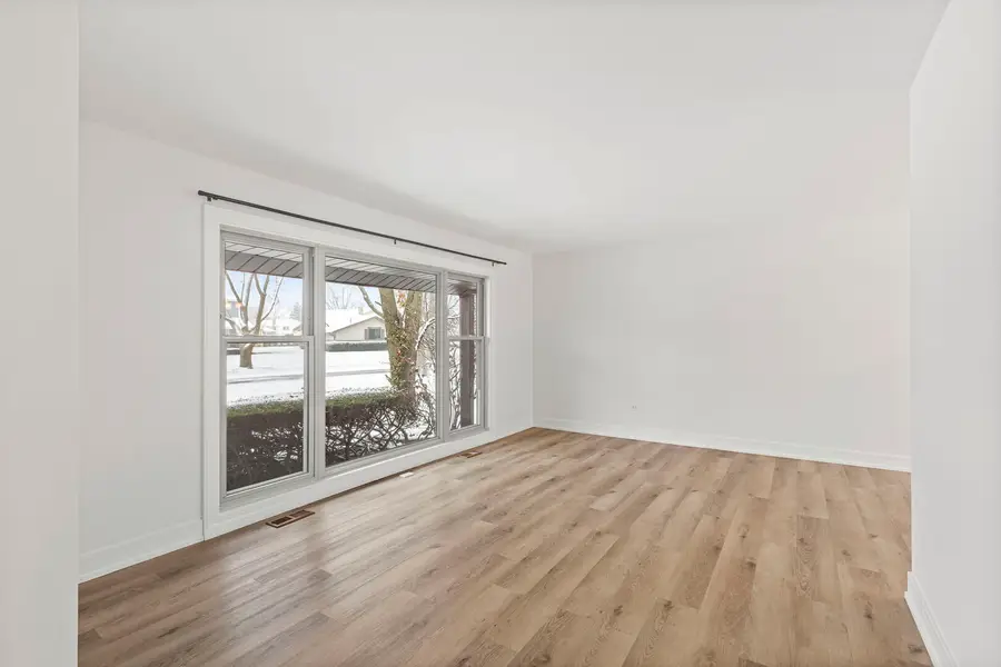 2643 N Prindle Avenue, Arlington Heights, IL 60004 - Image #3