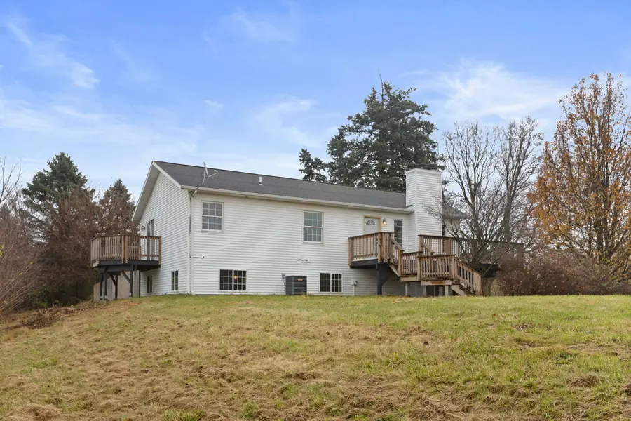 42460 N Pedersen Lane, Antioch, IL 60002 - Image #2