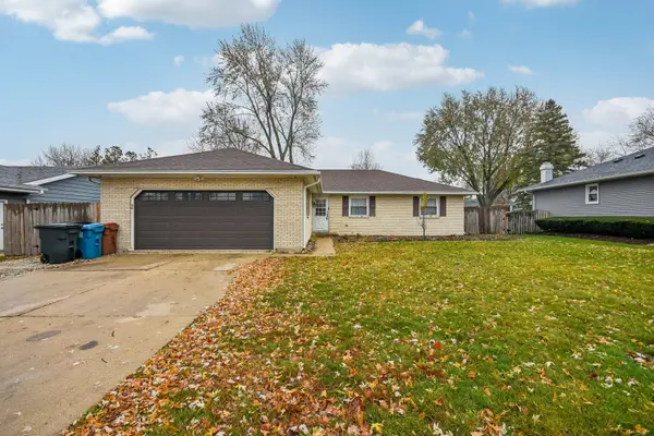 1071 Almond Drive, Aurora, IL 60506