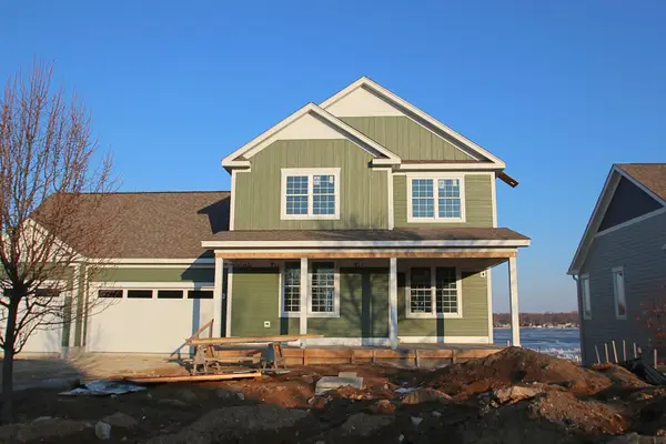 40609 N North Newport Drive, Antioch, IL 60002