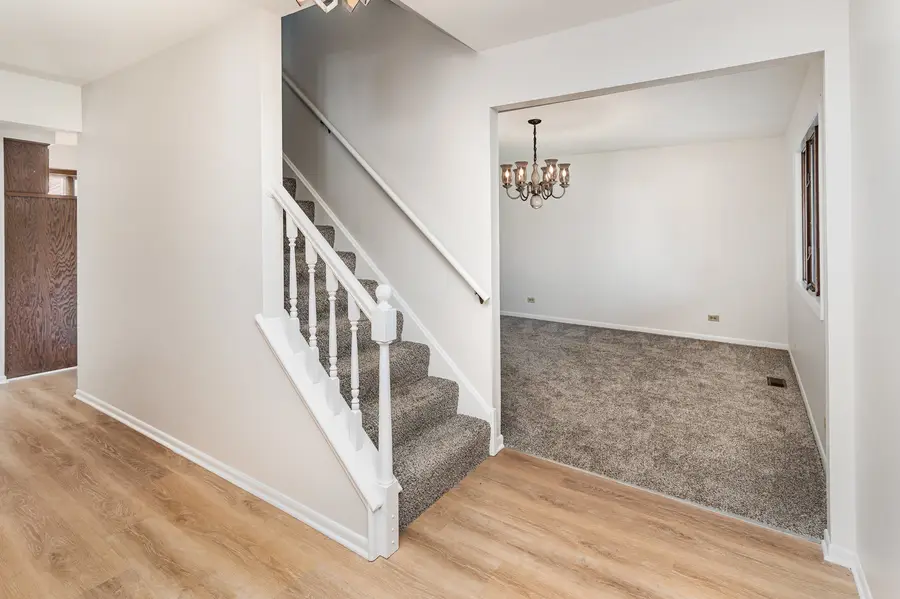 6345 Parkwood Court, Oak Forest, IL 60452 - Image #3