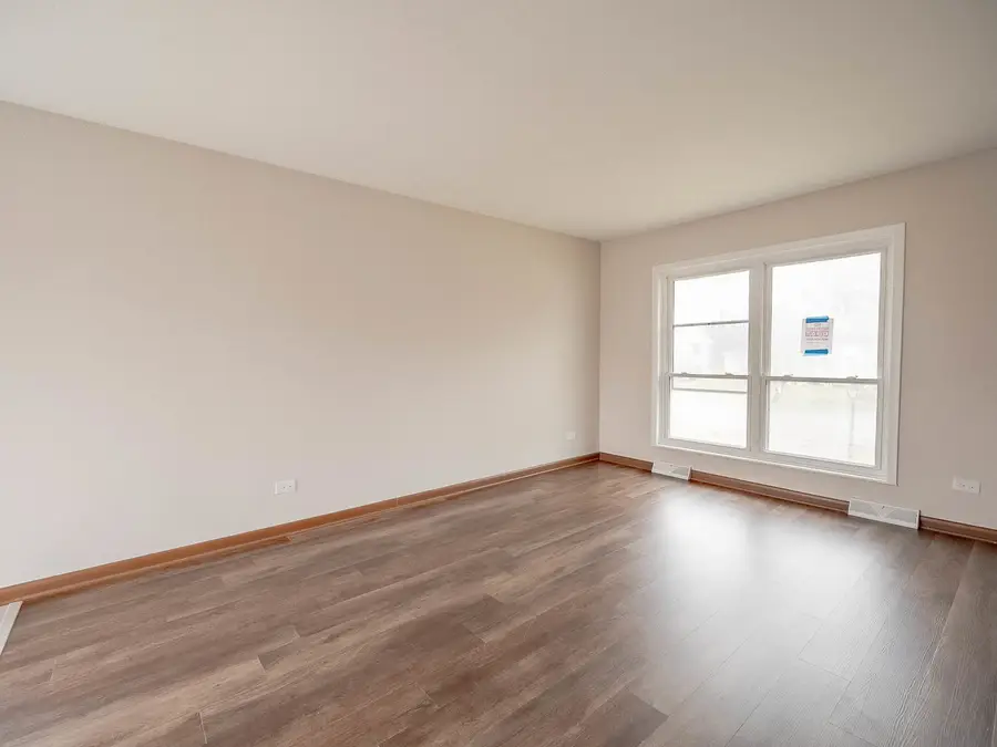 37 N Cedar Lane, Glenwood, IL 60425 - Image #3