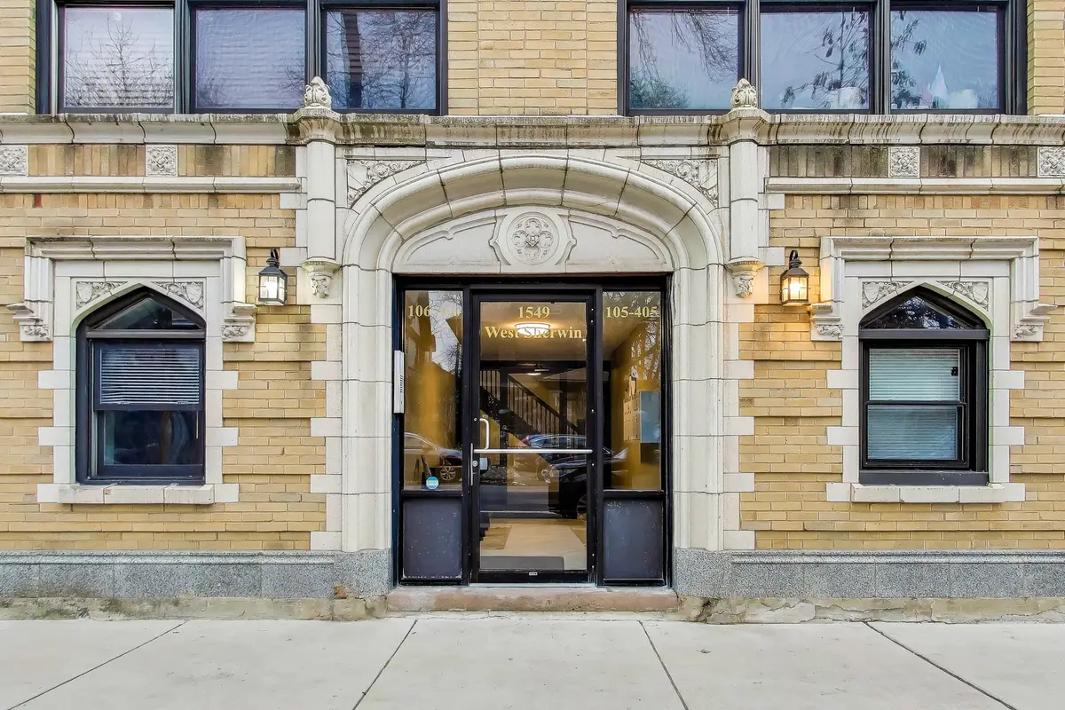 1549 W Sherwin Avenue #106, Chicago, IL 60626 - Image #1