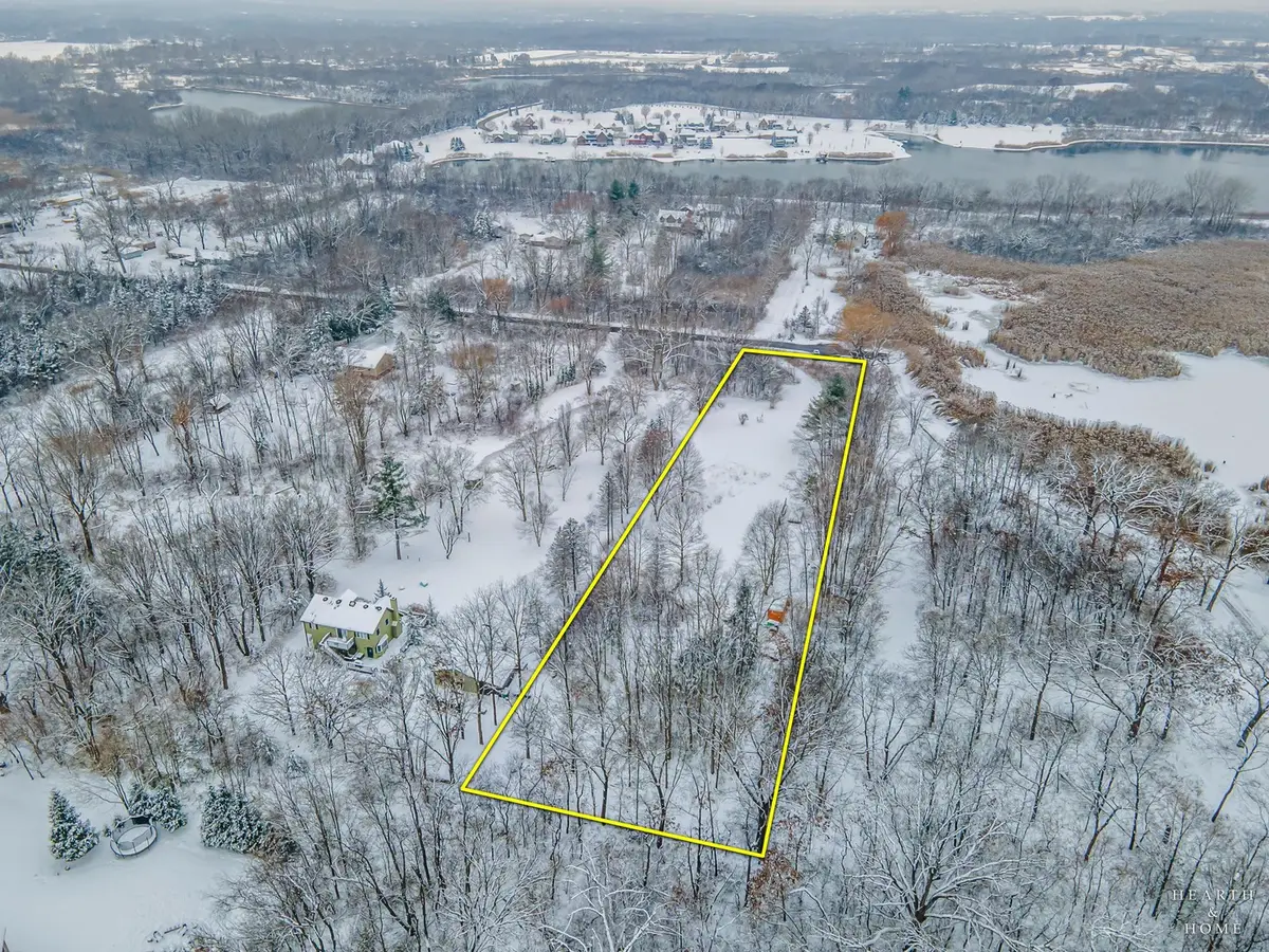 1818 Highwood Road, McHenry, IL 60050 - Image #1