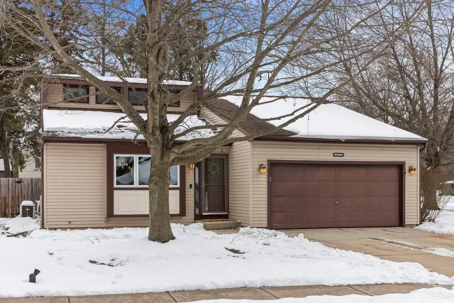 665 Kramer Court, Batavia, IL 60510 - Image #2