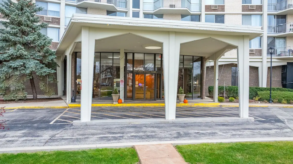 40 N Tower Road #4M, Oak Brook, IL 60523 - Image #1