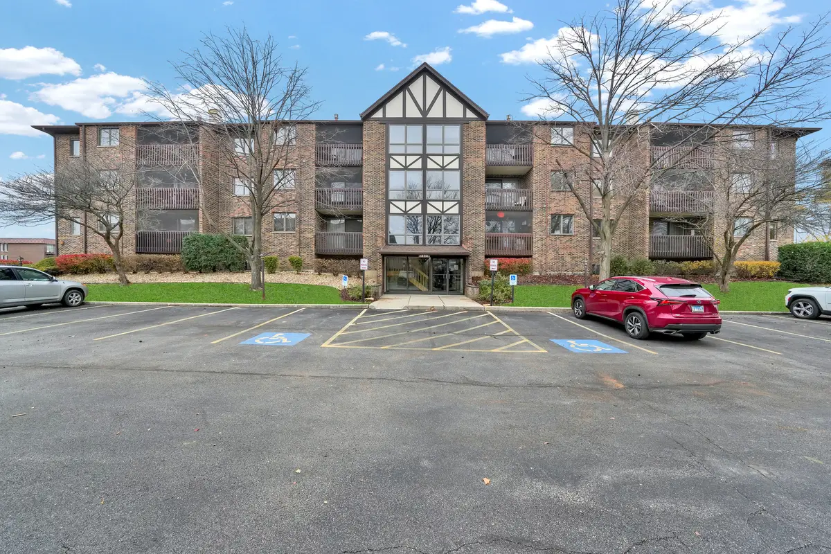 10351 Menard Avenue #322, Oak Lawn, IL 60453 - Image #1