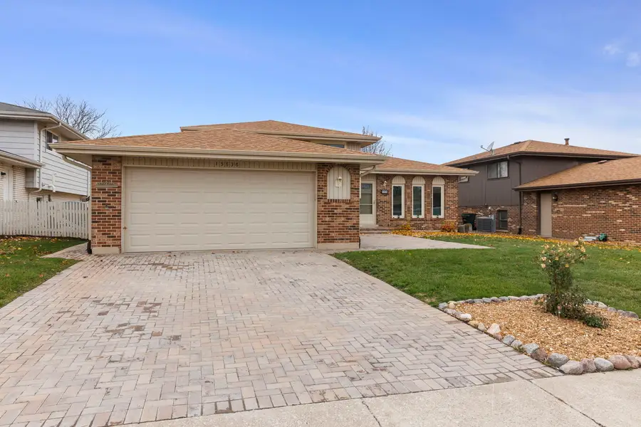 15636 Lockwood Avenue, Oak Forest, IL 60452 - Image #2