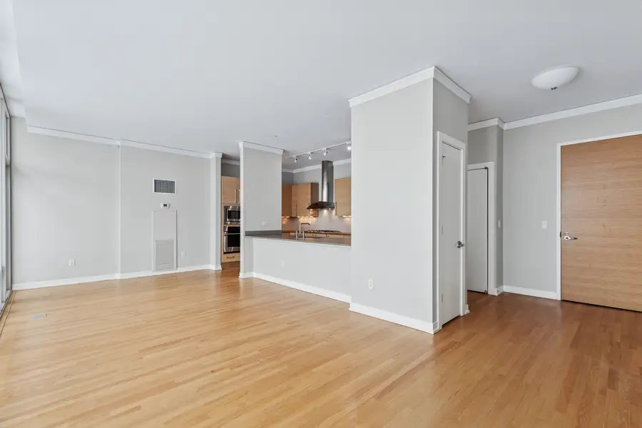 1570 Elmwood Avenue #1504, Evanston, IL 60201 - Image #3