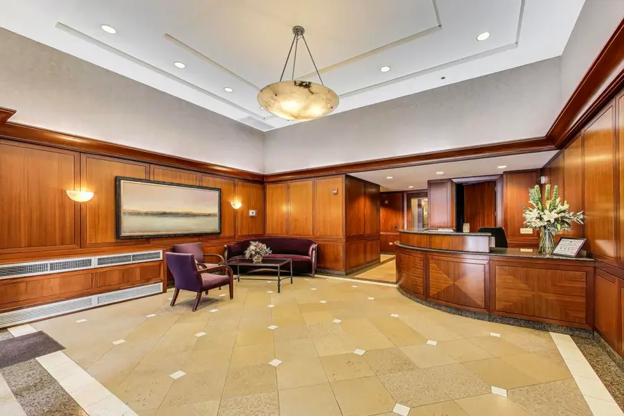 635 N Dearborn Street #2104, Chicago, IL 60654 - Image #3