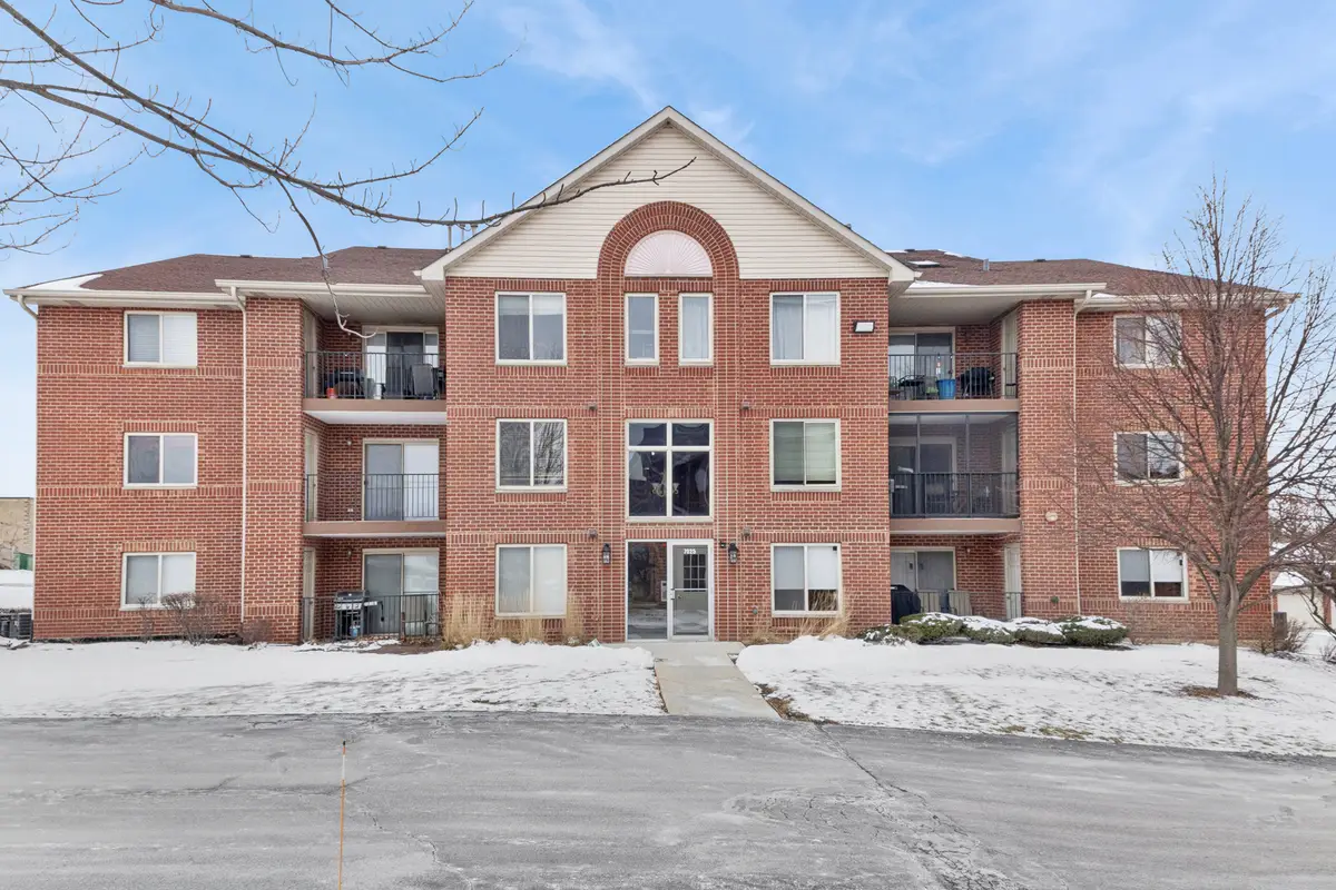 7025 Heritage Circle #2A, Orland Park, IL 60462 - Image #1