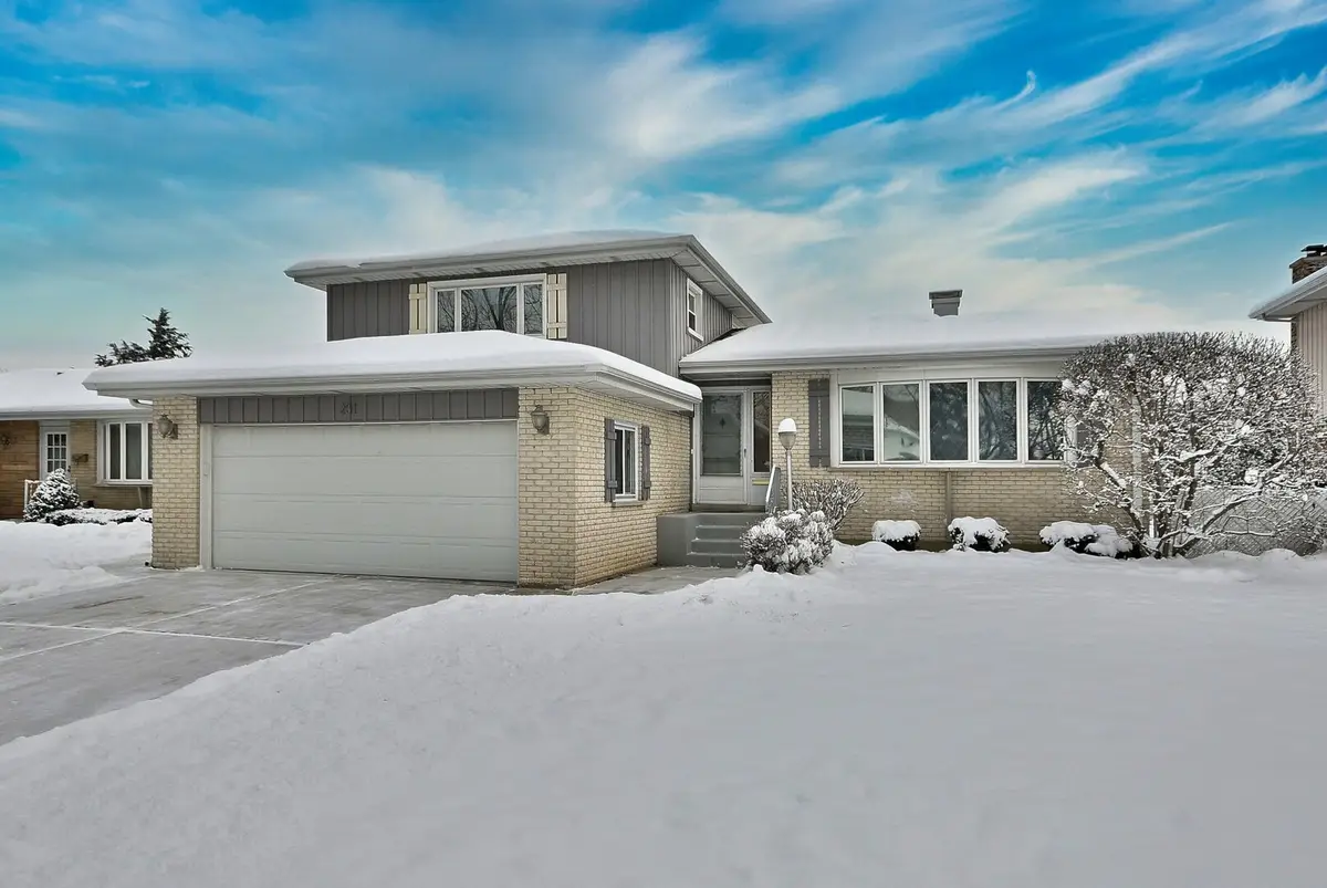 231 N Flora Parkway, Addison, IL 60101 - Image #1