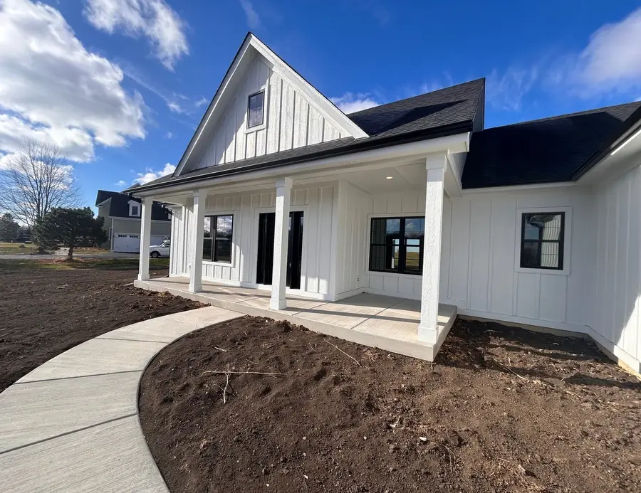 9295 N Stonewall Drive, Newark, IL 60541 - Image #2