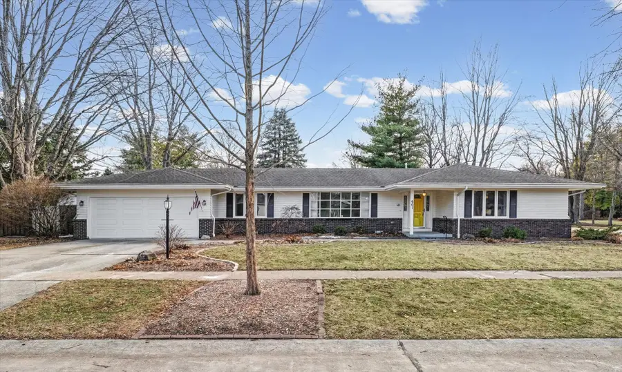 901 Kent Drive, Champaign, IL 61821 - #2