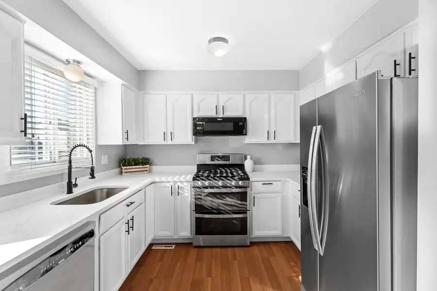 202 Parkwood Drive, Streamwood, IL 60107 - Image #2