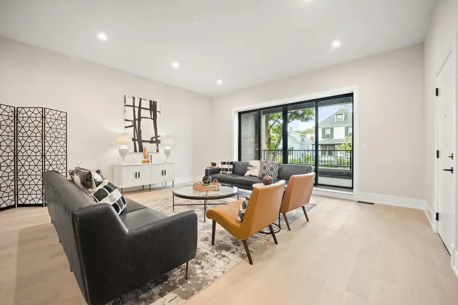 4353 N Richmond Avenue #1N, Chicago, IL 60618 - #3