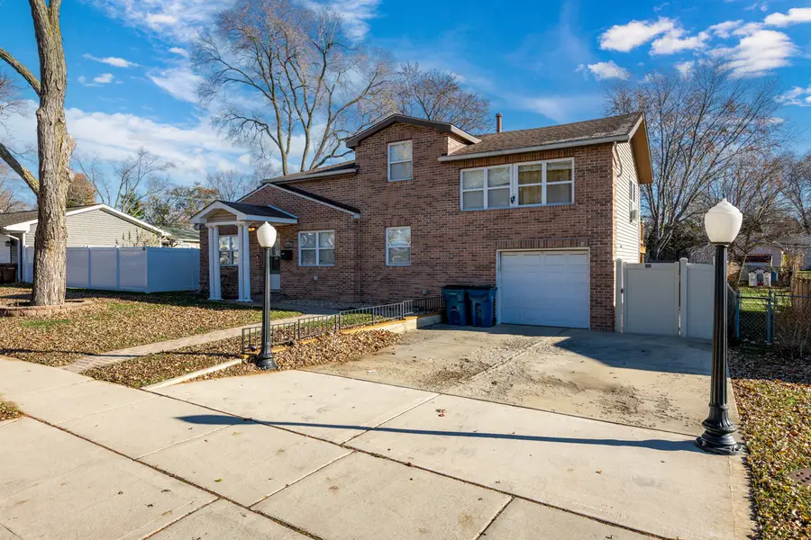 1585 Charles Drive, Glendale Heights, IL 60139 - Image #3