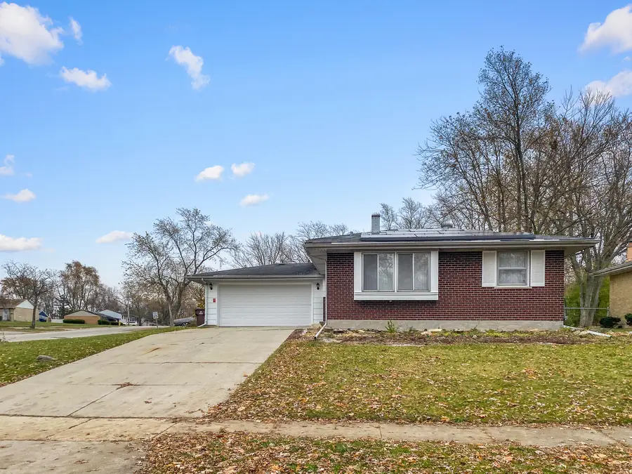 1001 Blackhawk Drive, University Park, IL 60484 - Image #2