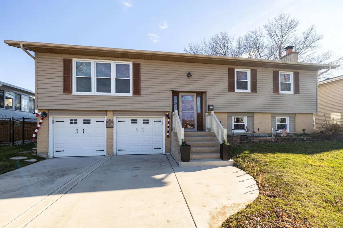 15309 Arroyo Drive, Oak Forest, IL 60452 - Image #1