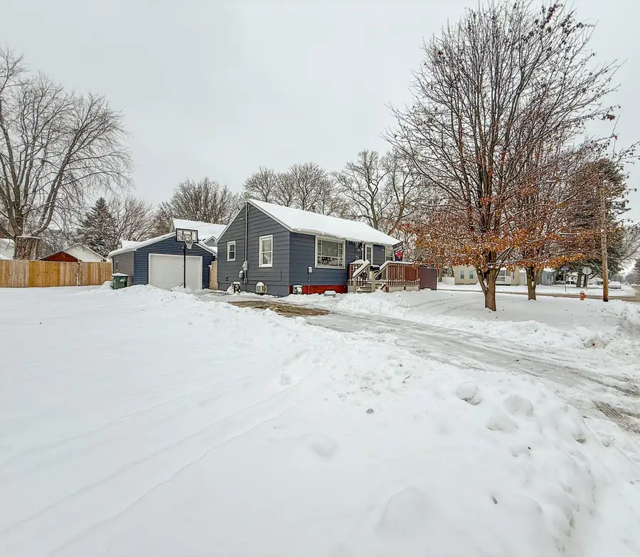 615 W 9th Street, Sterling, IL 61081 - Image #3