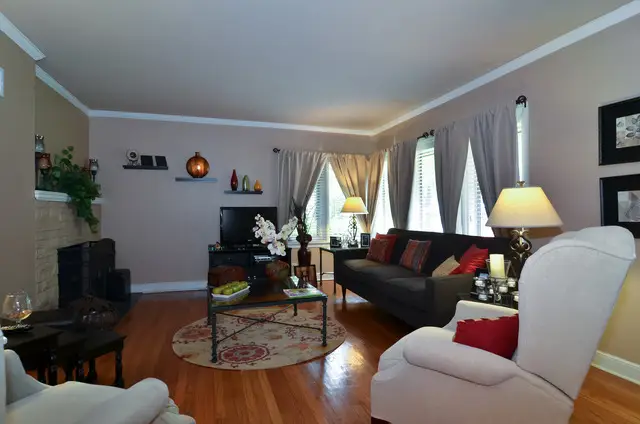 7081 N Mason Avenue, Chicago, IL 60646 - Image #2