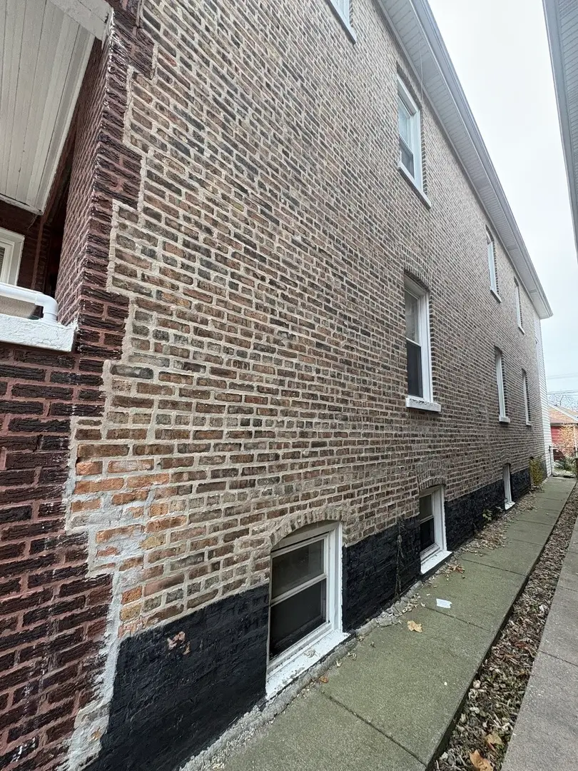 7036 S Artesian Avenue, Chicago, IL 60629 - Image #2