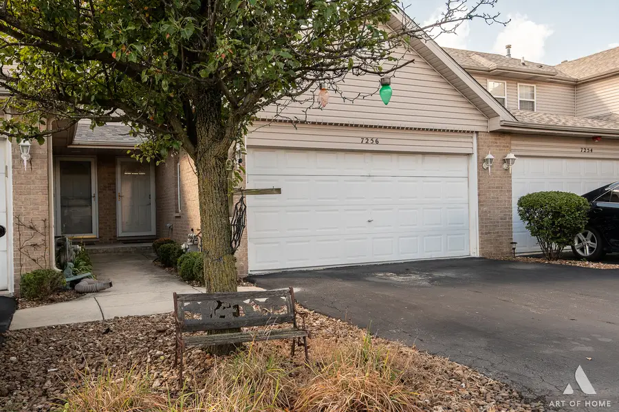 7256 Bradford Court, Justice, IL 60458 - Image #2