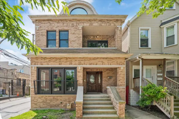 Address Withheld By Seller, Chicago, IL 60618