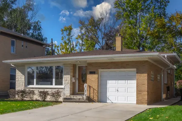 6228 N Forest Glen Avenue, Chicago, IL 60646