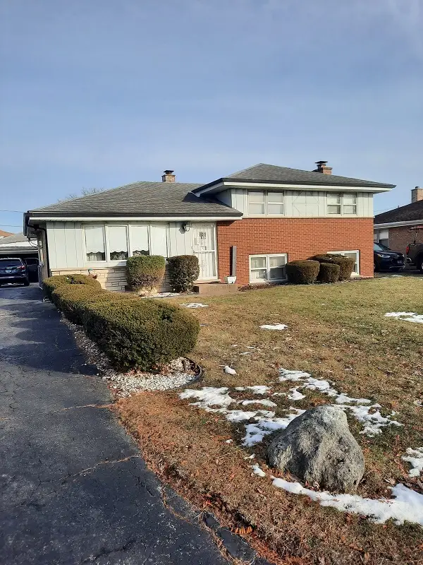 7912 W 73rd Street, Bridgeview, IL 60455 - Image #1