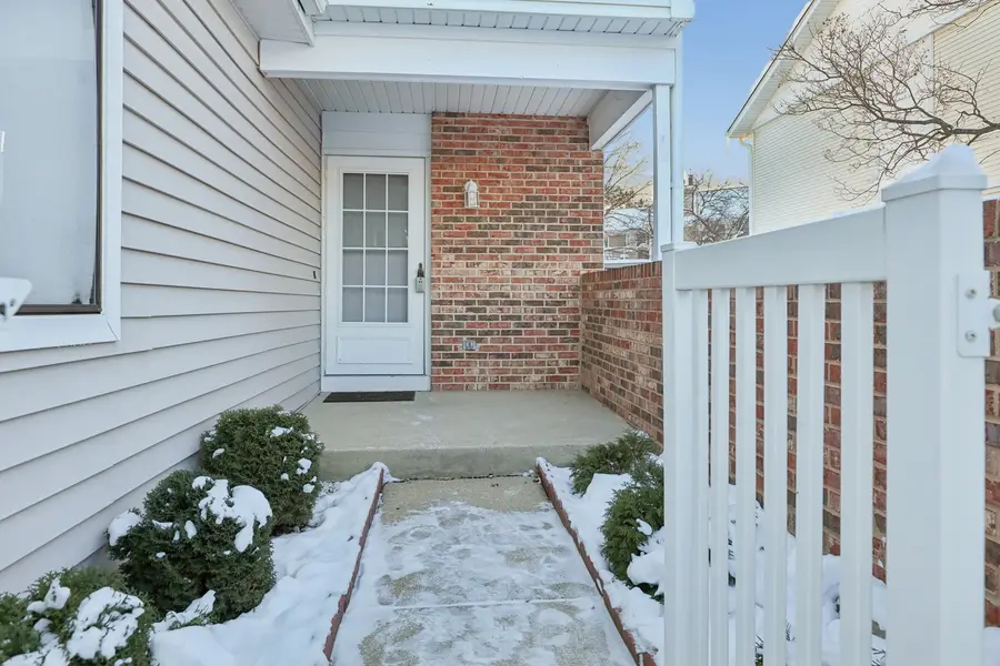 625 Breakers Point, Schaumburg, IL 60194 - Image #2