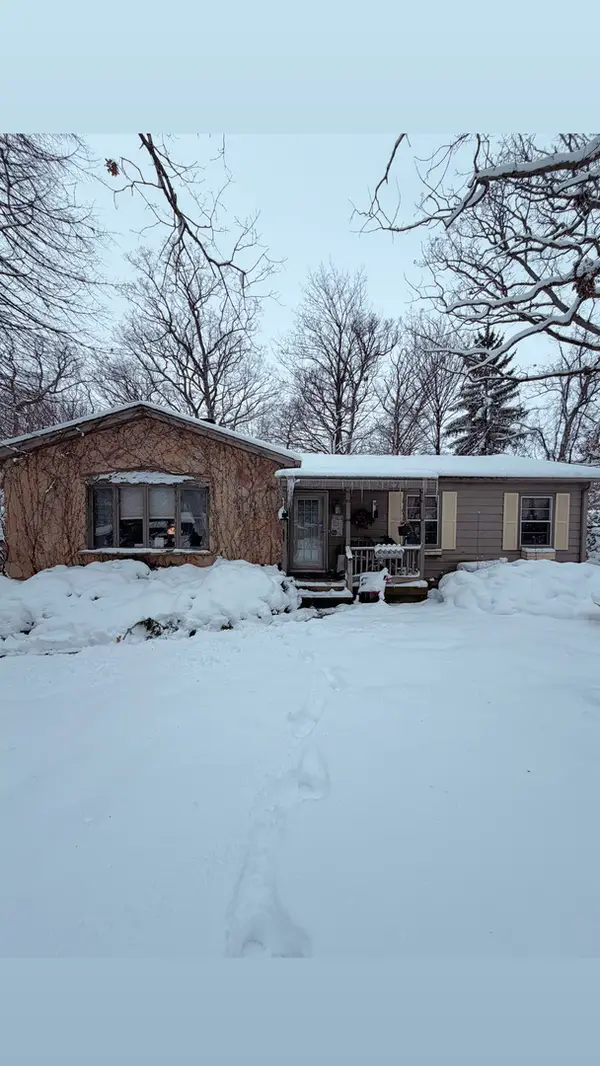 1136 Adams Avenue, Winthrop Harbor, IL 60096