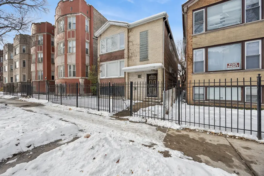 7820 S Essex Avenue, Chicago, IL 60649 - Image #2